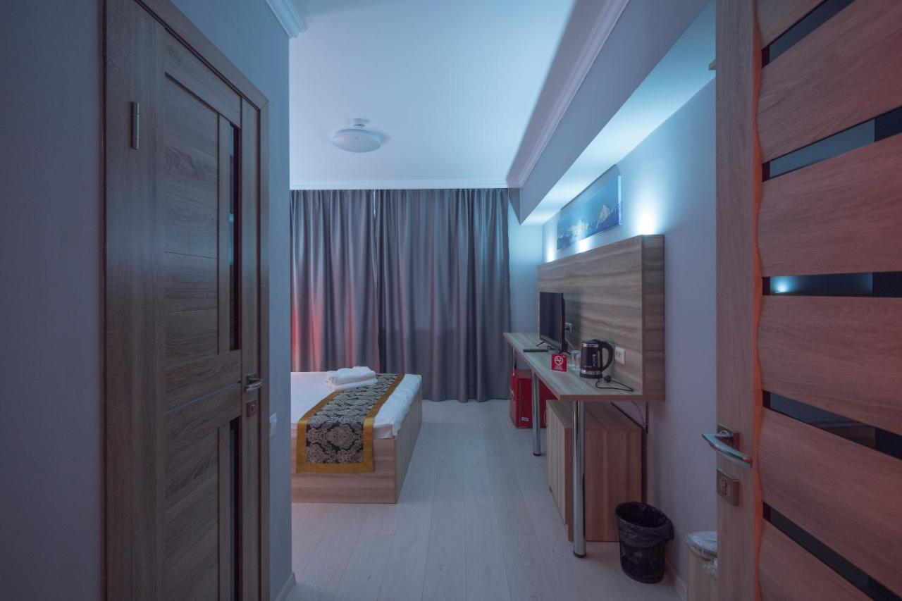 Asia Hotel Алма Ата Екстериор снимка