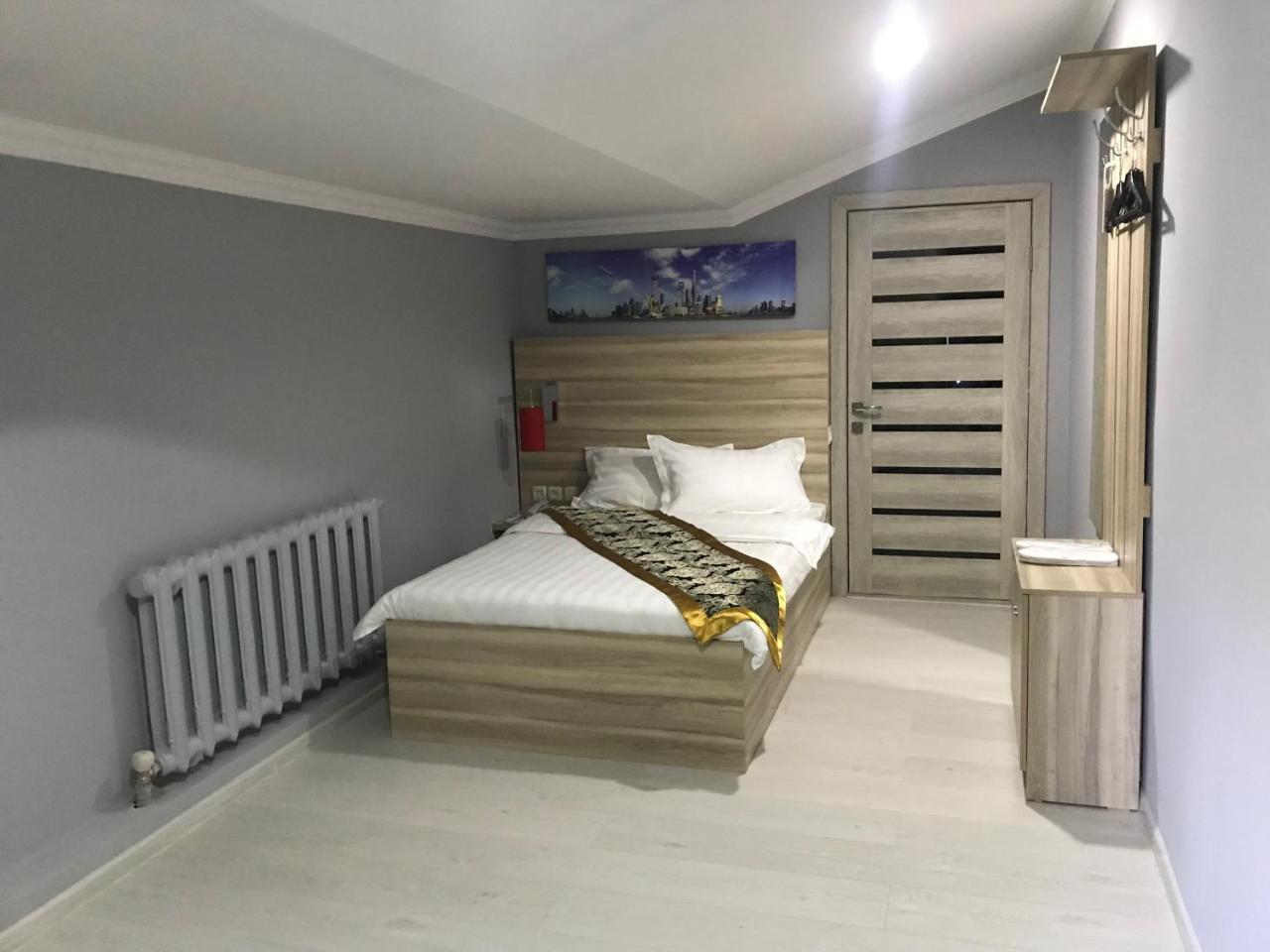 Asia Hotel Алма Ата Екстериор снимка